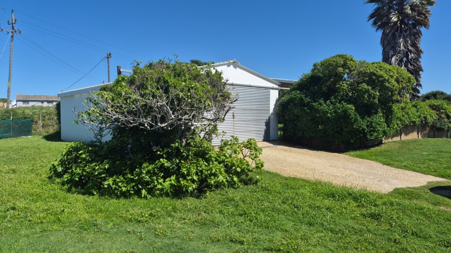 3 Bedroom Property for Sale in Vleesbaai Western Cape